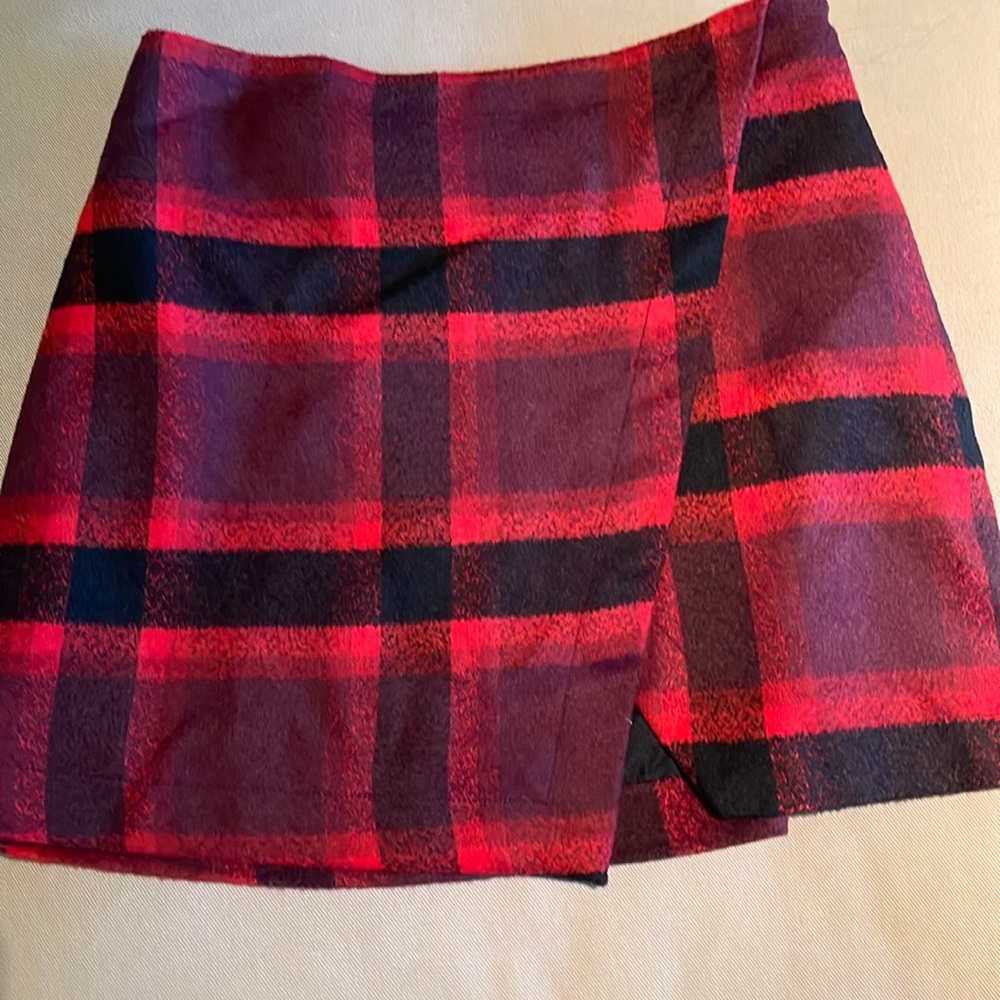 Abercrombie buffalo wool skirt size 4 perfect condition